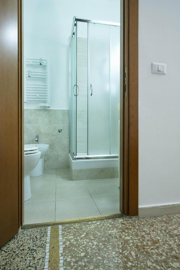 Lorenzo'S - Vatican Guest House Рим Экстерьер фото